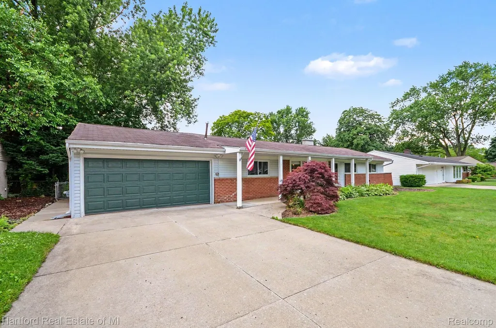 41131 S Mcmahon Circle Novi City MI 48375