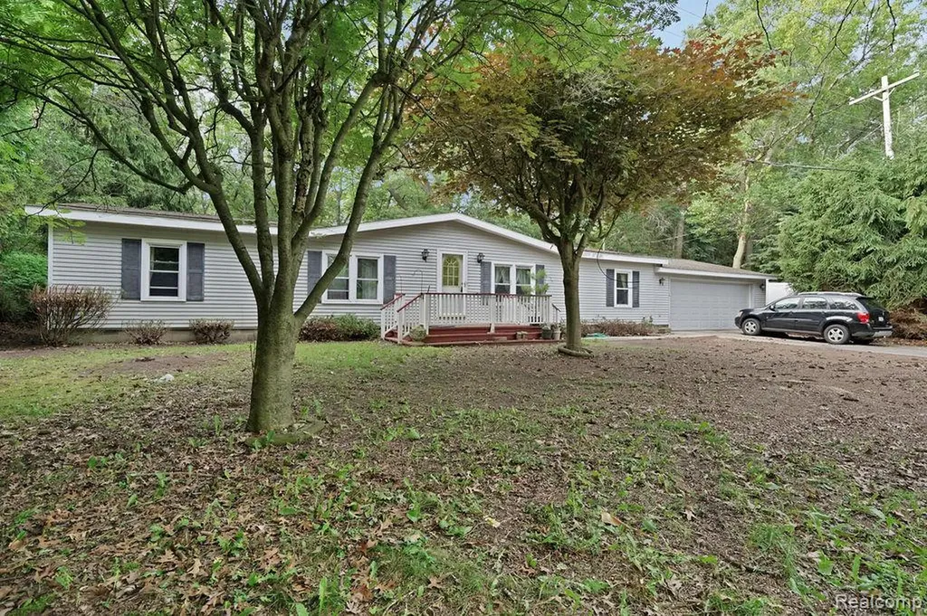 4137 Port Austin Road Lake Township MI 48725