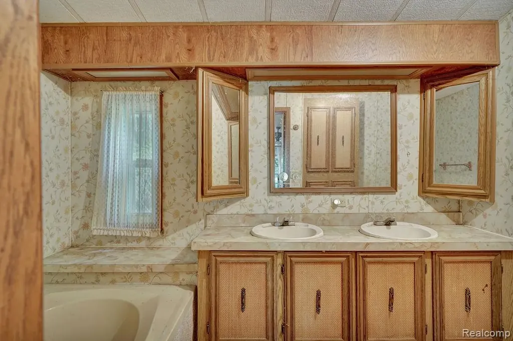 4137 Port Austin Road Lake Township MI 48725