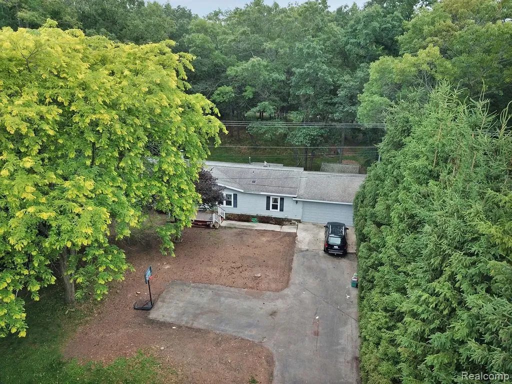 4137 Port Austin Road Lake Township MI 48725