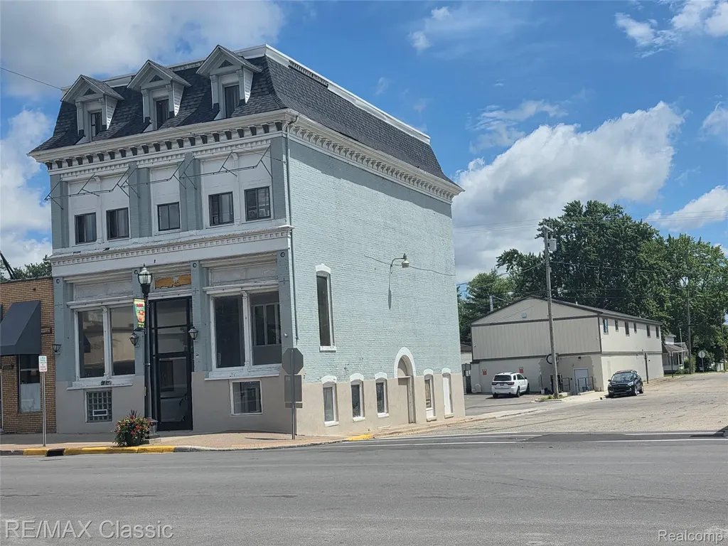 69206 N Main Street Richmond City MI 48062