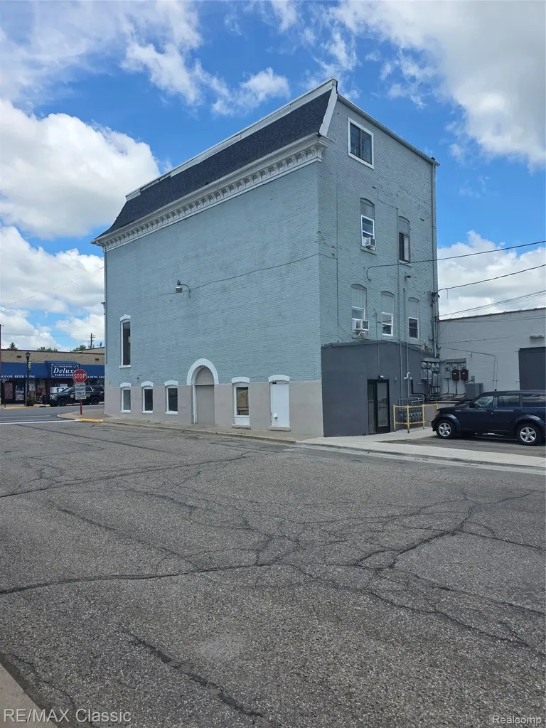 69206 N Main Street Richmond City MI 48062