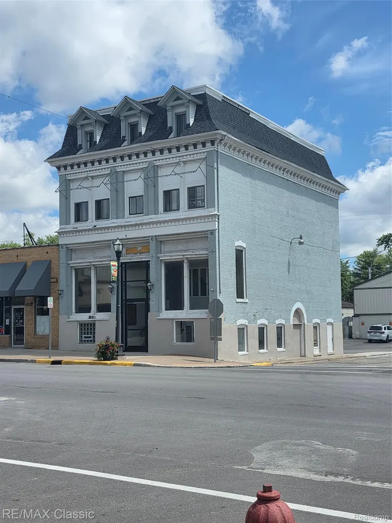 69206 N Main Street Richmond City MI 48062