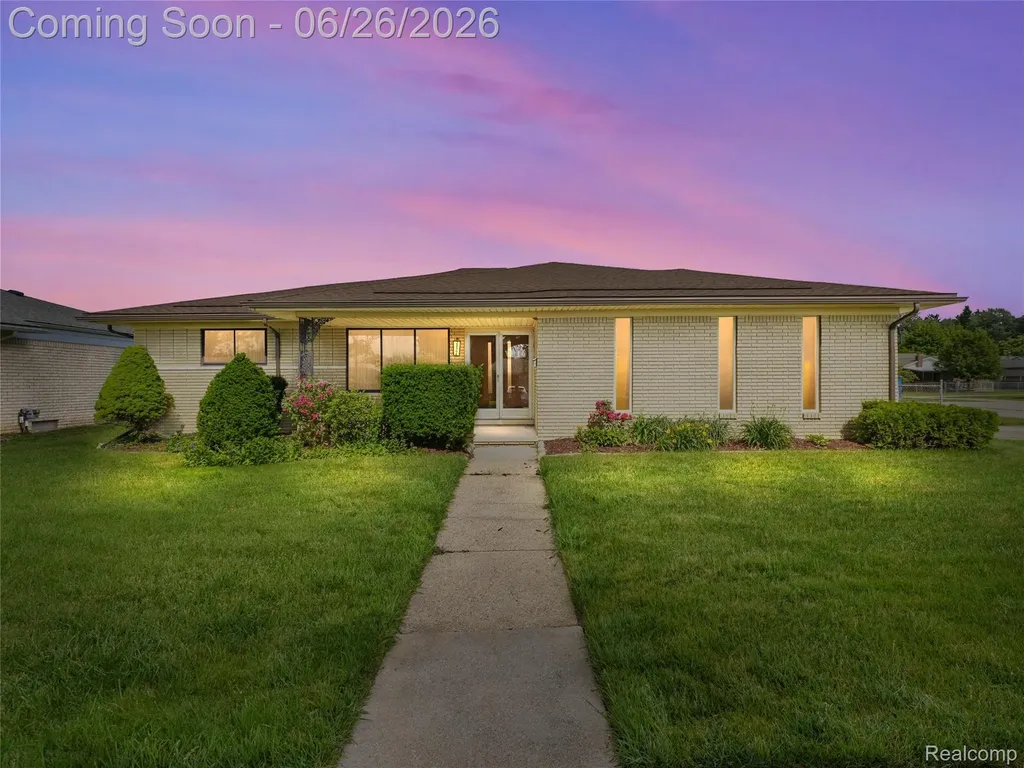 28506 Steele Drive Warren City MI 48088