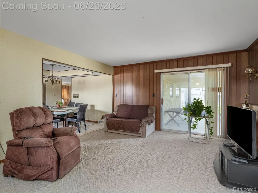 28506 Steele Drive Warren City MI 48088
