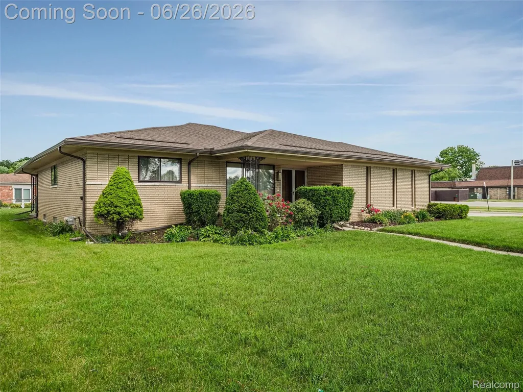 28506 Steele Drive Warren City MI 48088
