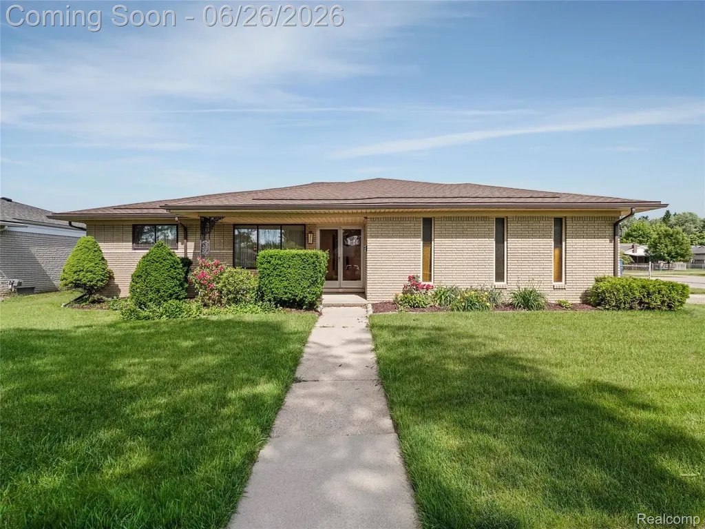 28506 Steele Drive Warren City MI 48088