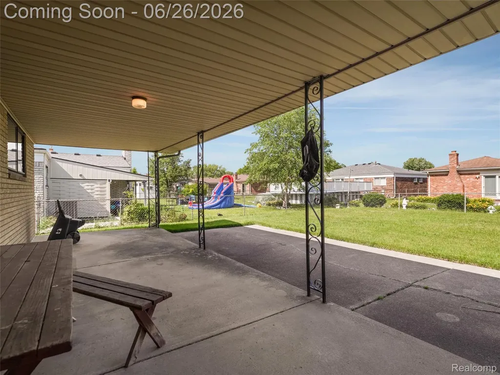 28506 Steele Drive Warren City MI 48088