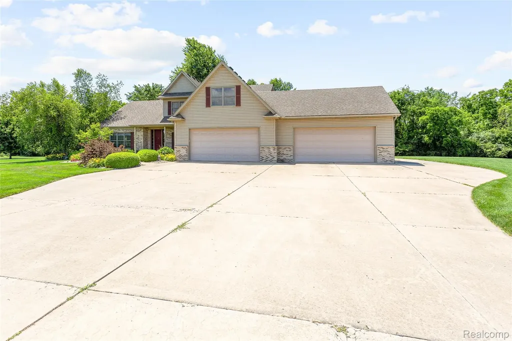 13733 Crooked Creek Lane Ash Township MI 48117