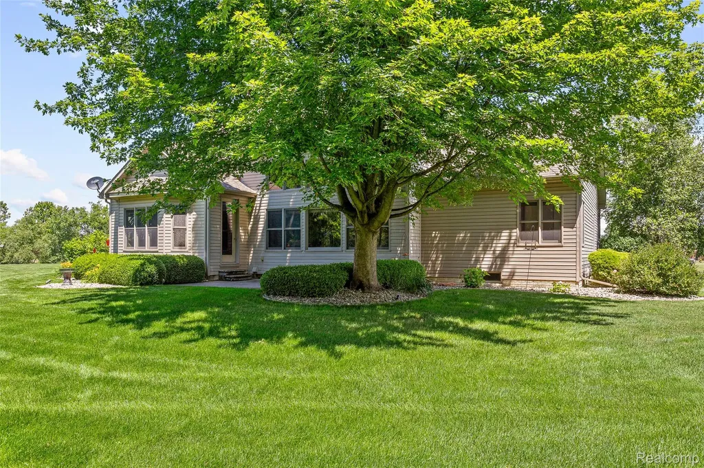 13733 Crooked Creek Lane Ash Township MI 48117