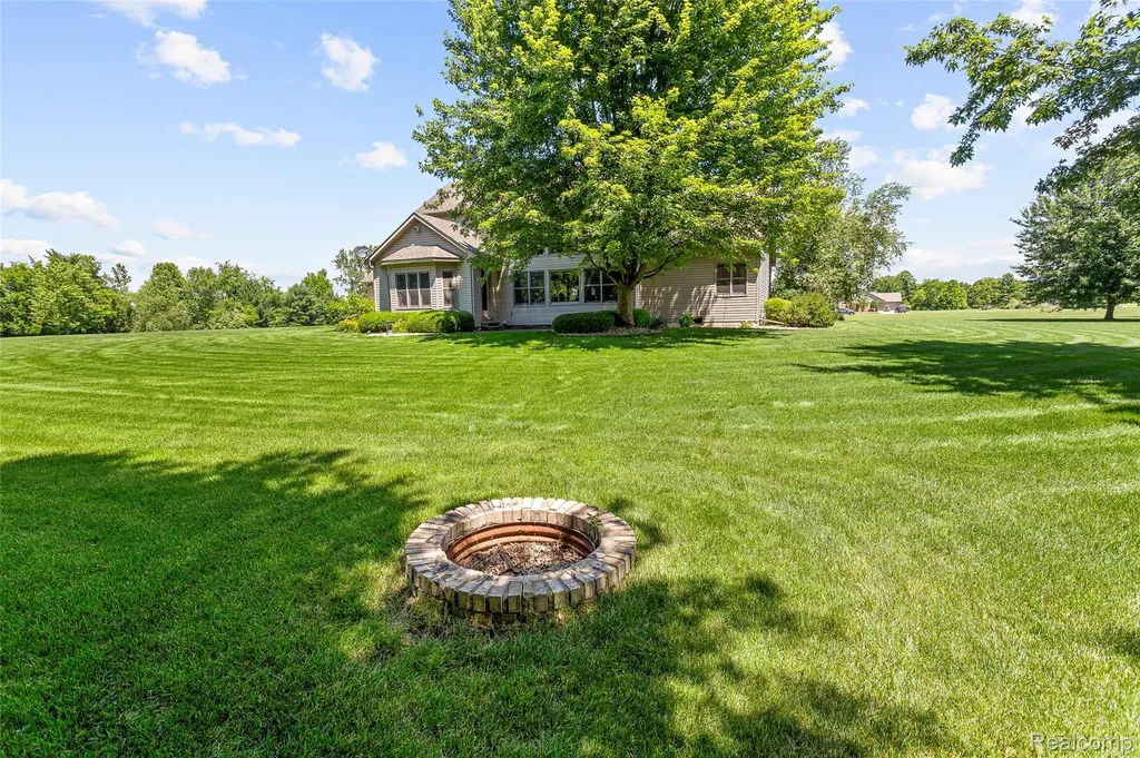 13733 Crooked Creek Lane Ash Township MI 48117