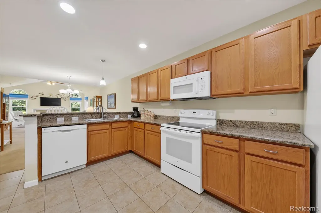 1122 Abbey Court Westland City MI 48185