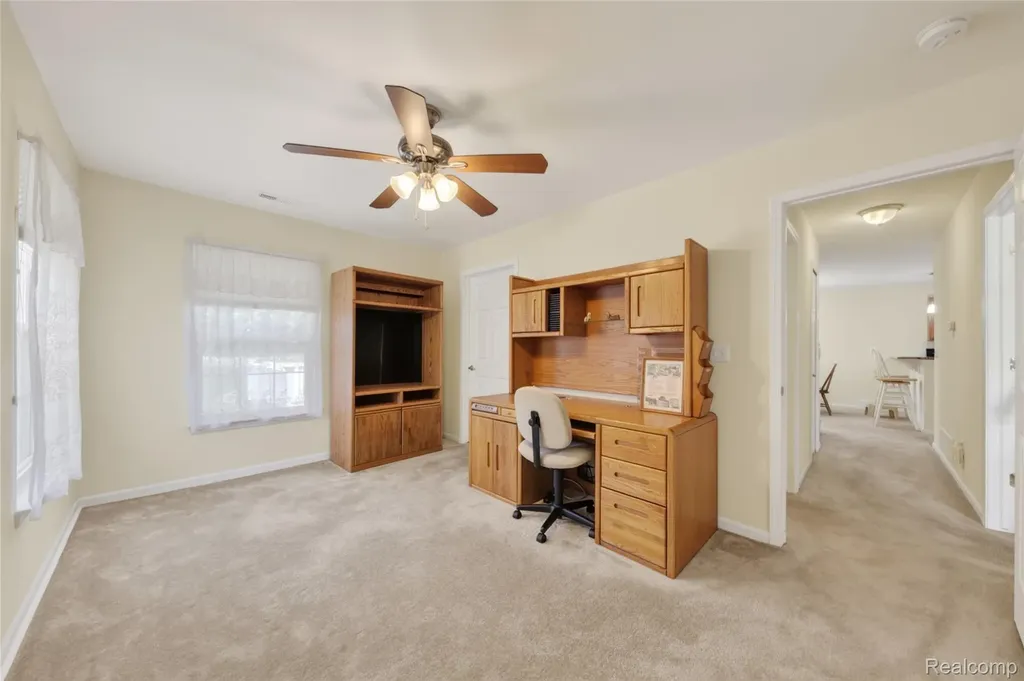 1122 Abbey Court Westland City MI 48185