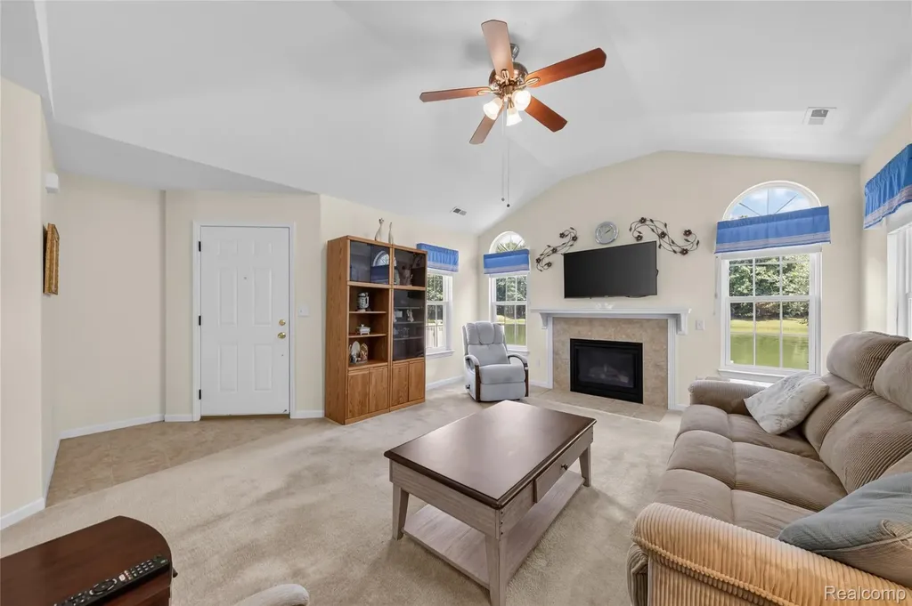 1122 Abbey Court Westland City MI 48185