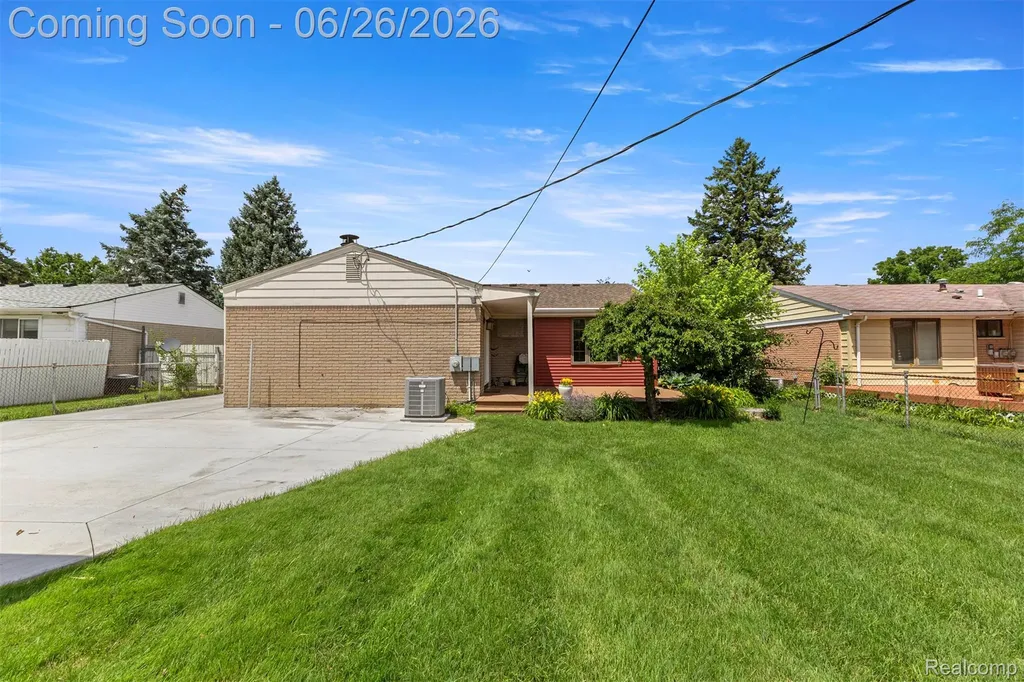 2168 Garry Drive Troy City MI 48083