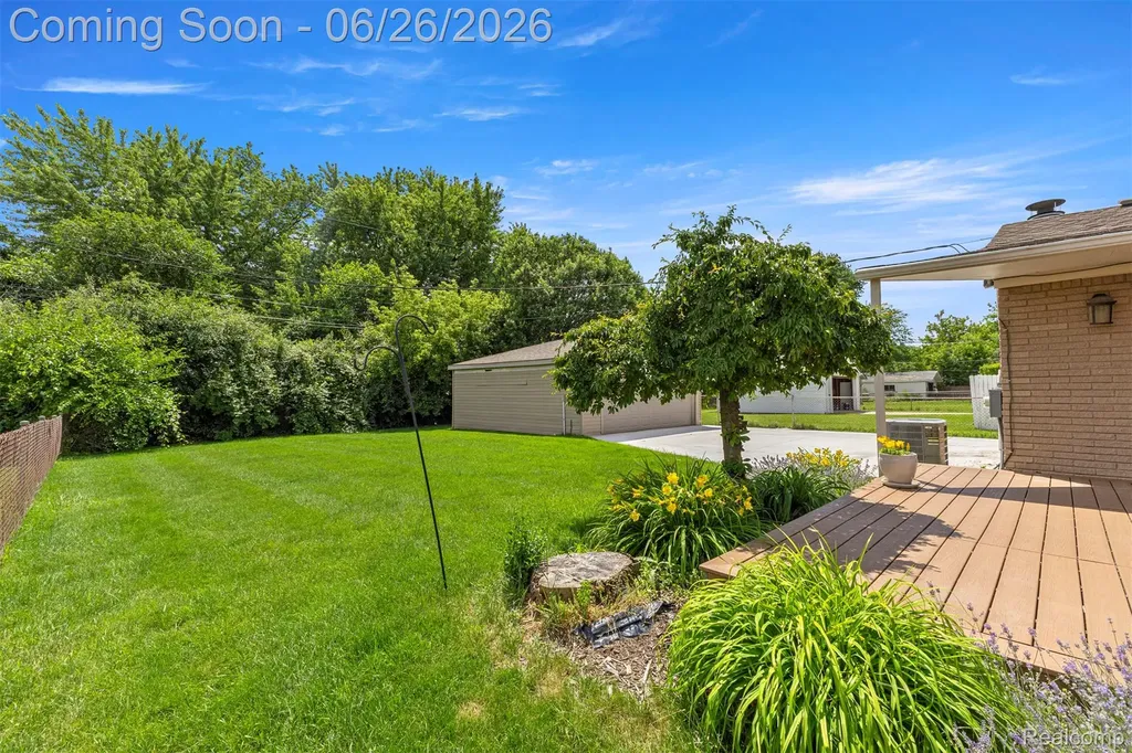 2168 Garry Drive Troy City MI 48083