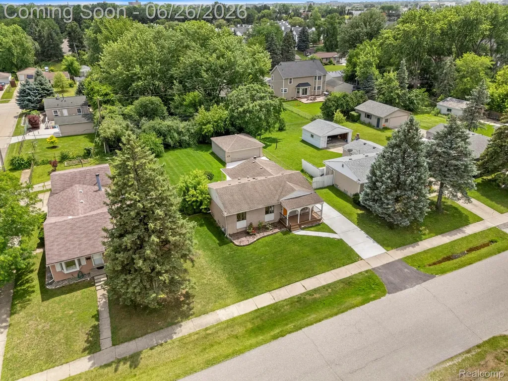 2168 Garry Drive Troy City MI 48083