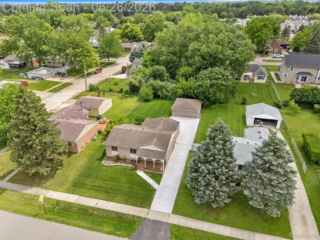 2168 Garry Drive Troy City MI 48083