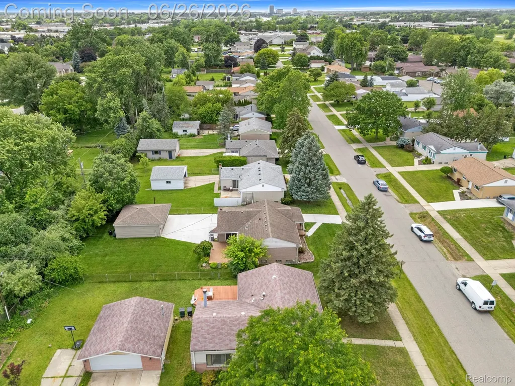 2168 Garry Drive Troy City MI 48083