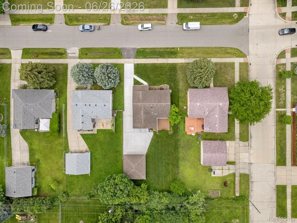 2168 Garry Drive Troy City MI 48083