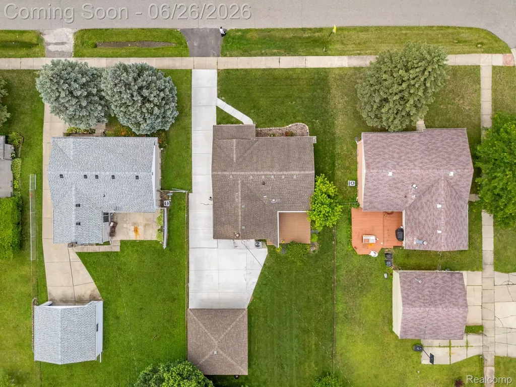 2168 Garry Drive Troy City MI 48083