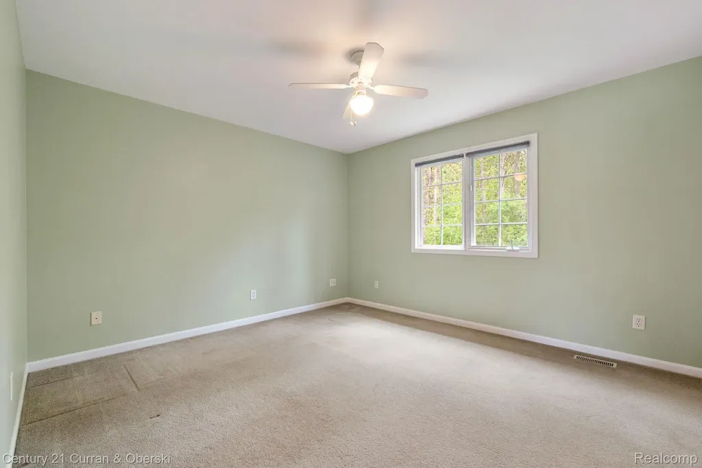 27852 Larson Lane Farmington Hills City MI 48331