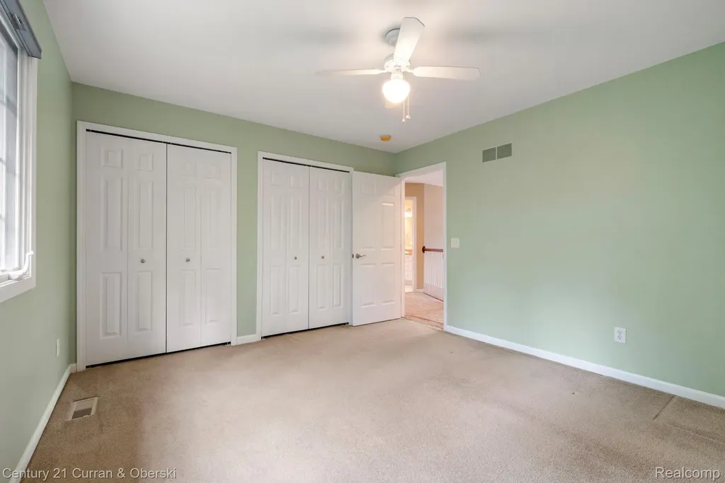 27852 Larson Lane Farmington Hills City MI 48331