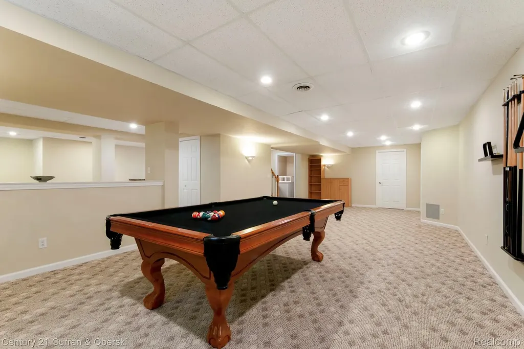 27852 Larson Lane Farmington Hills City MI 48331