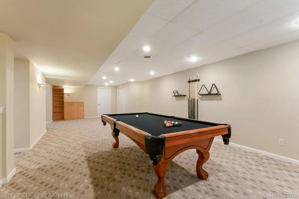 27852 Larson Lane Farmington Hills City MI 48331