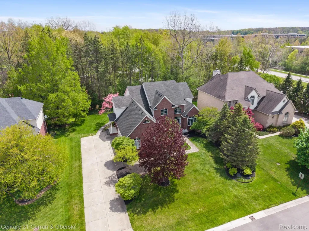 27852 Larson Lane Farmington Hills City MI 48331