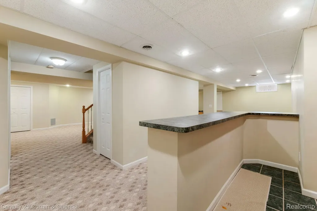 27852 Larson Lane Farmington Hills City MI 48331