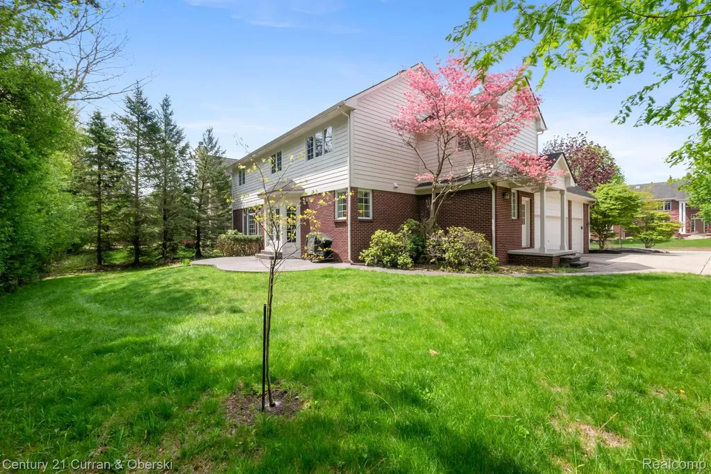 27852 Larson Lane Farmington Hills City MI 48331