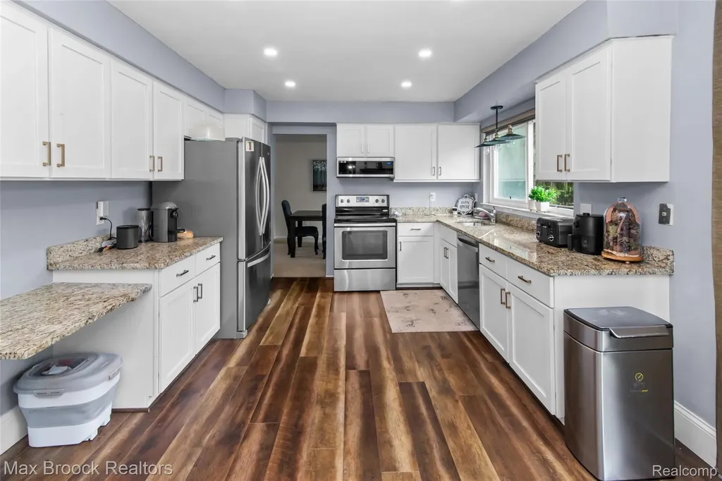 5484 Kingsfield Drive West Bloomfield Charter Township MI 48322