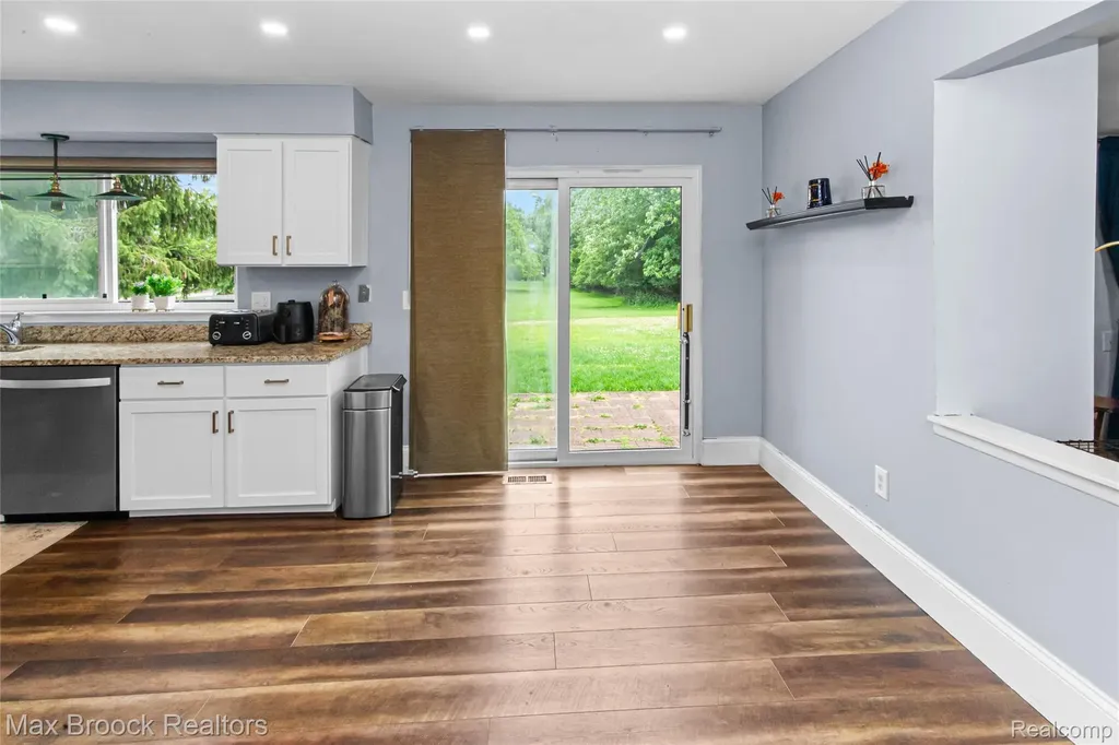 5484 Kingsfield Drive West Bloomfield Charter Township MI 48322