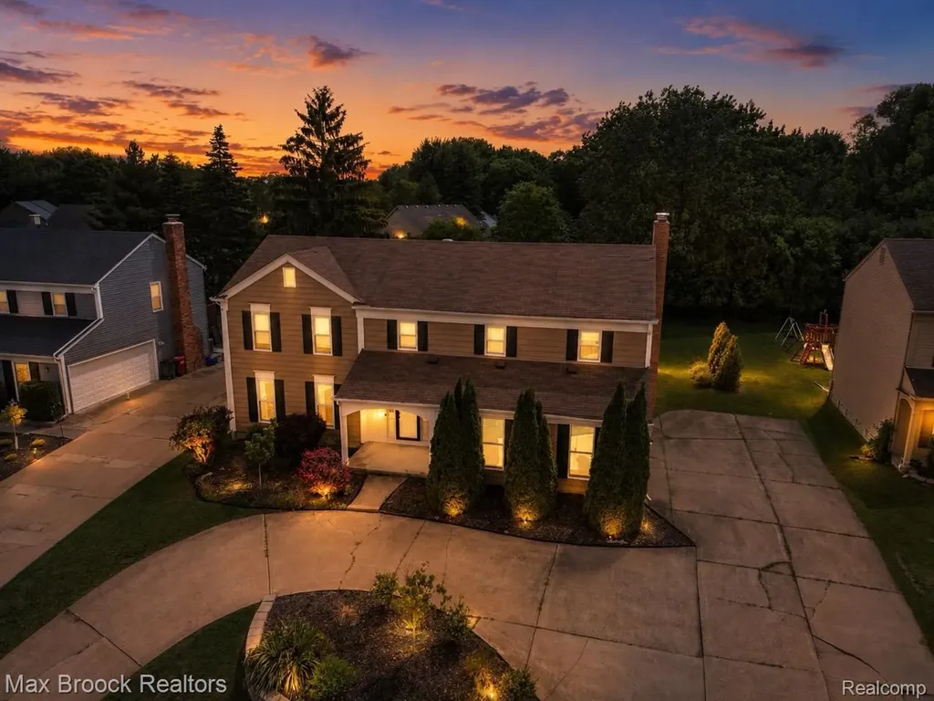 5484 Kingsfield Drive West Bloomfield Charter Township MI 48322