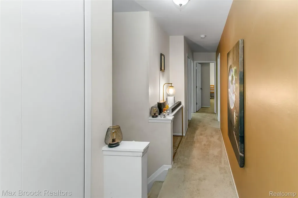 5484 Kingsfield Drive West Bloomfield Charter Township MI 48322