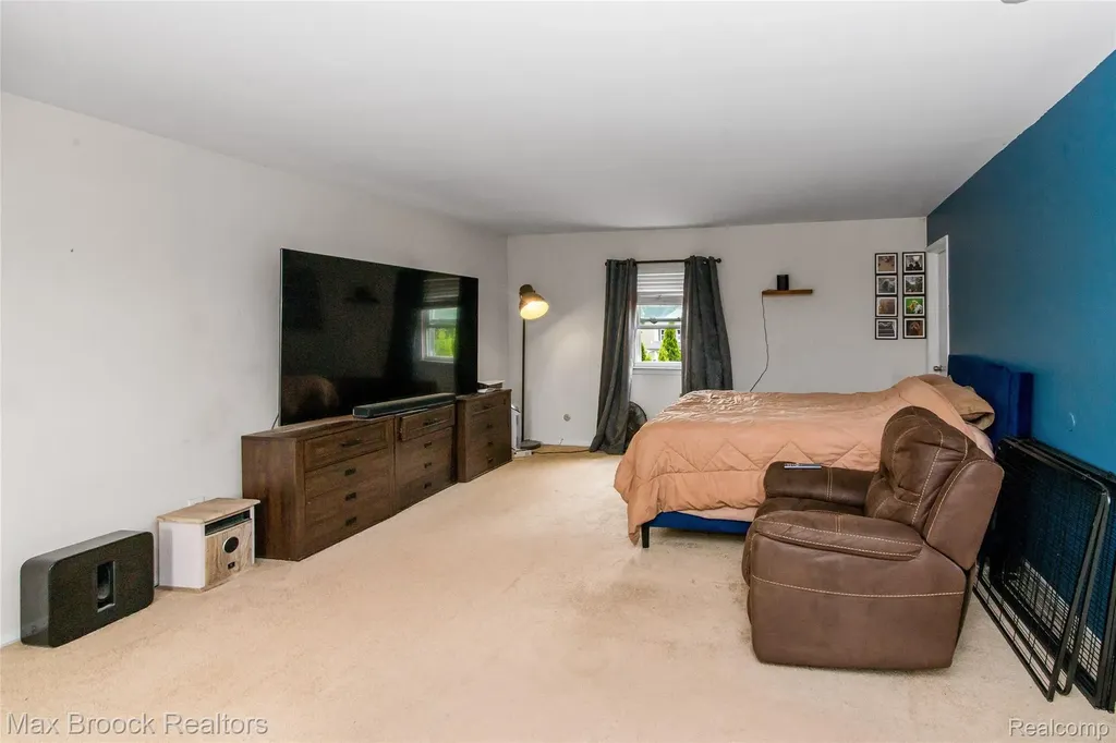 5484 Kingsfield Drive West Bloomfield Charter Township MI 48322