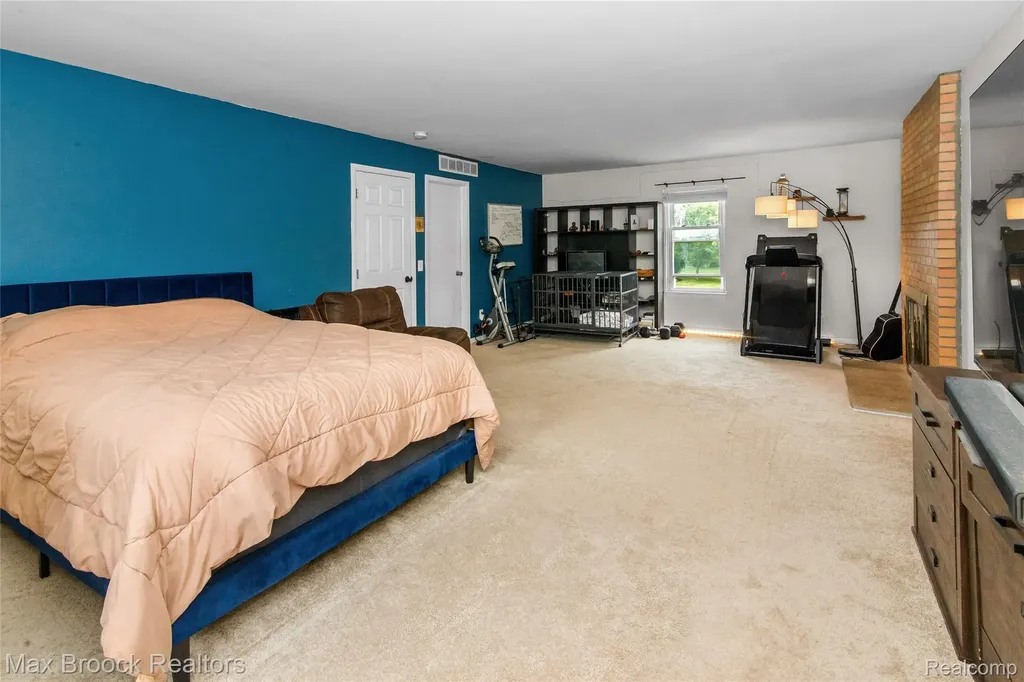 5484 Kingsfield Drive West Bloomfield Charter Township MI 48322