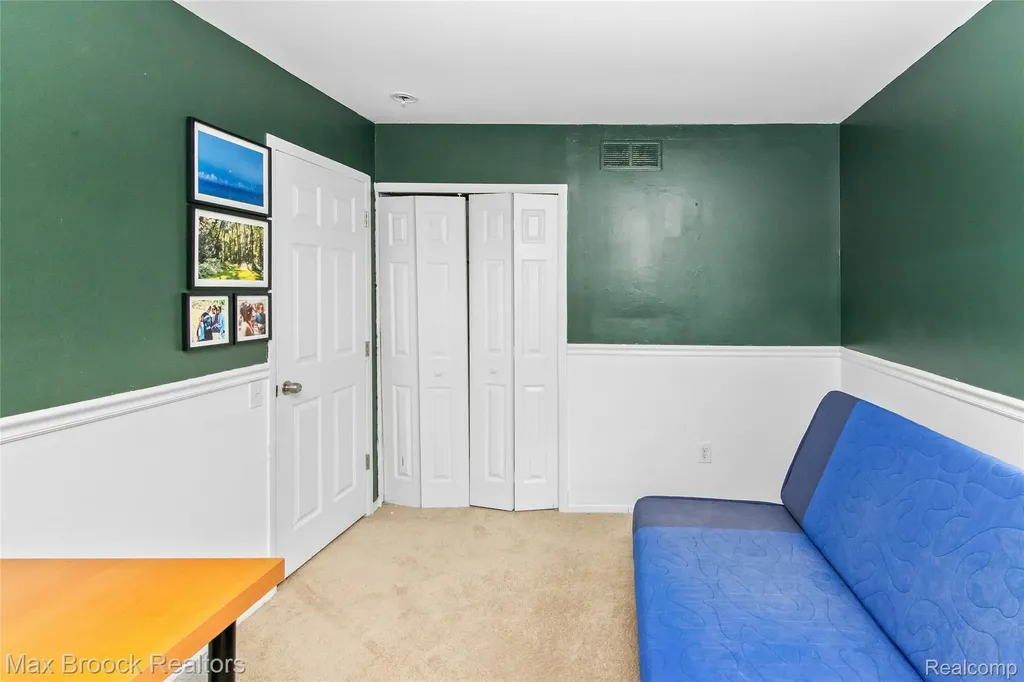 5484 Kingsfield Drive West Bloomfield Charter Township MI 48322