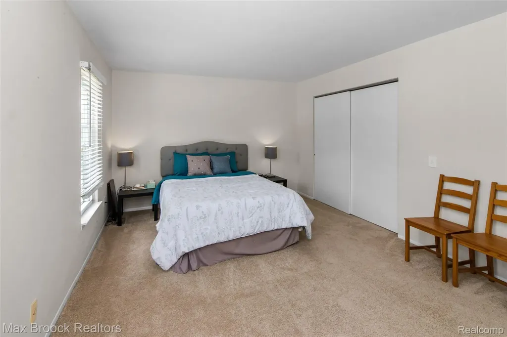 5484 Kingsfield Drive West Bloomfield Charter Township MI 48322