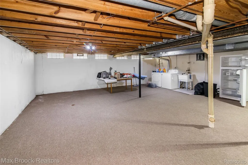 5484 Kingsfield Drive West Bloomfield Charter Township MI 48322