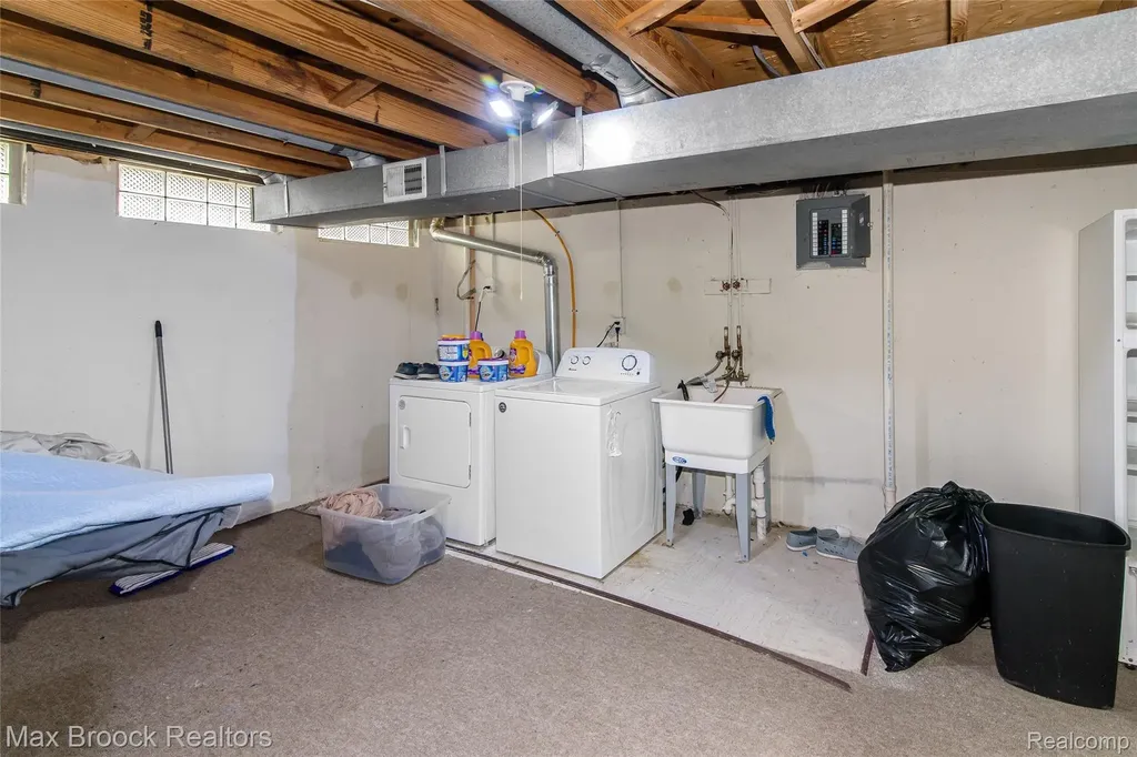 5484 Kingsfield Drive West Bloomfield Charter Township MI 48322