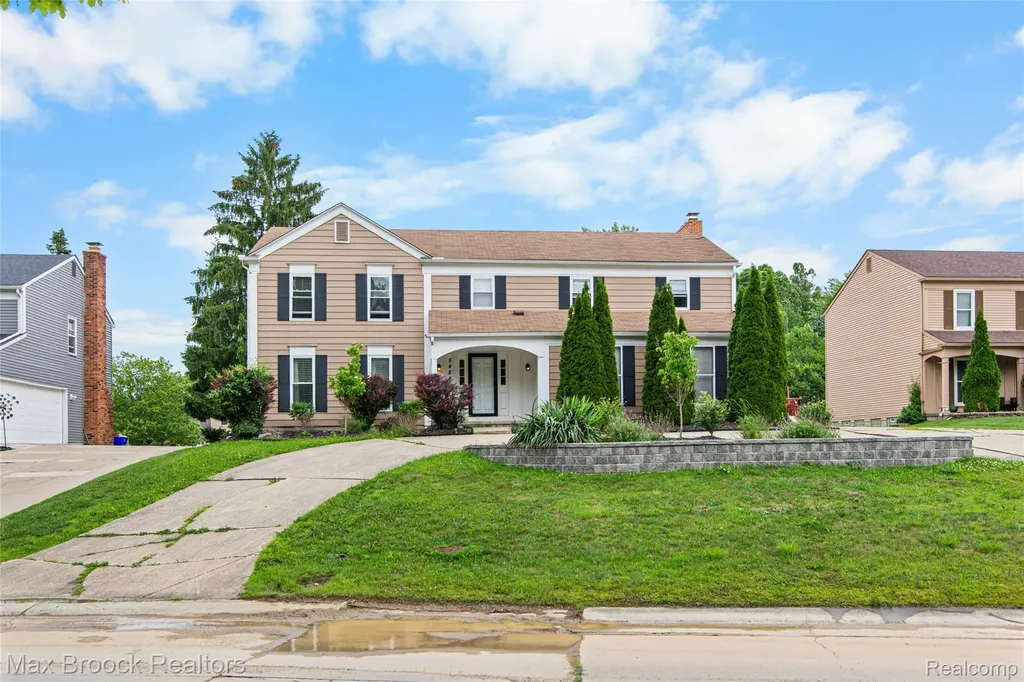 5484 Kingsfield Drive West Bloomfield Charter Township MI 48322