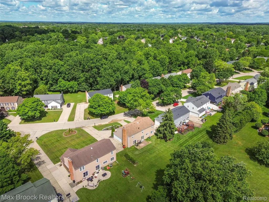 5484 Kingsfield Drive West Bloomfield Charter Township MI 48322