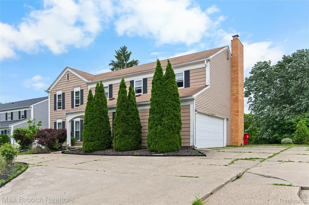 5484 Kingsfield Drive West Bloomfield Charter Township MI 48322