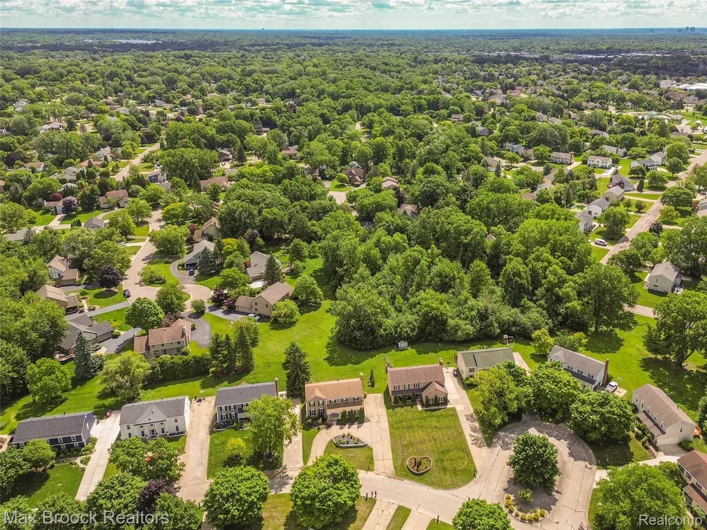5484 Kingsfield Drive West Bloomfield Charter Township MI 48322