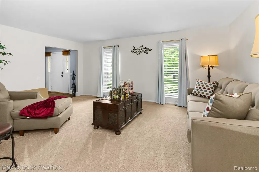 5484 Kingsfield Drive West Bloomfield Charter Township MI 48322