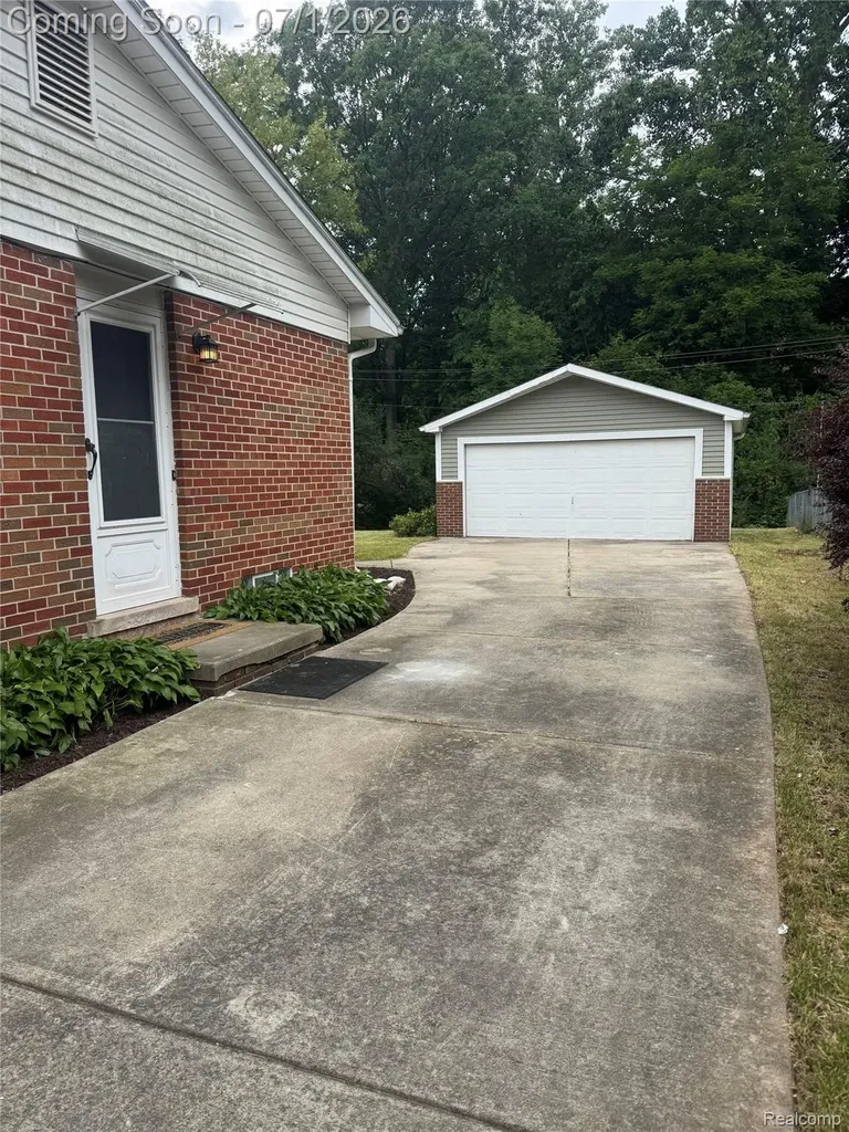 1103 Ravenwood Street Ann Arbor City MI 48103