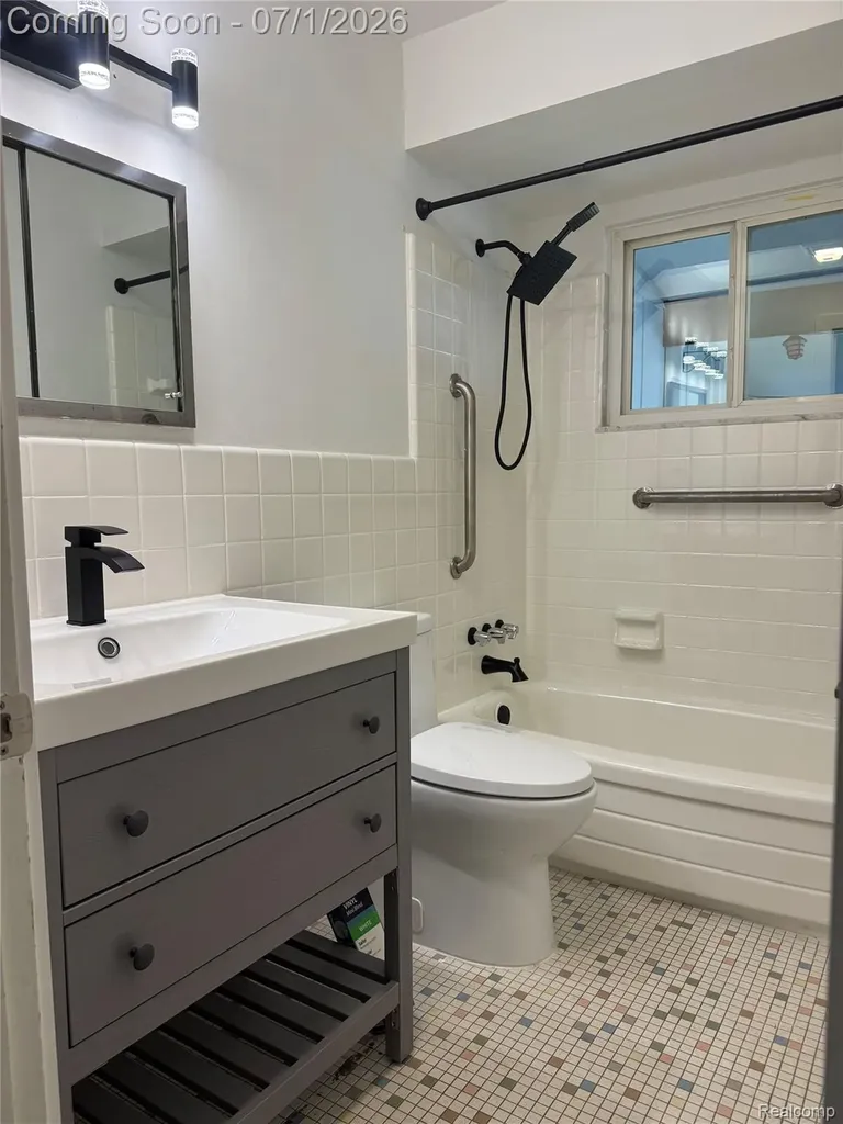 1103 Ravenwood Street Ann Arbor City MI 48103