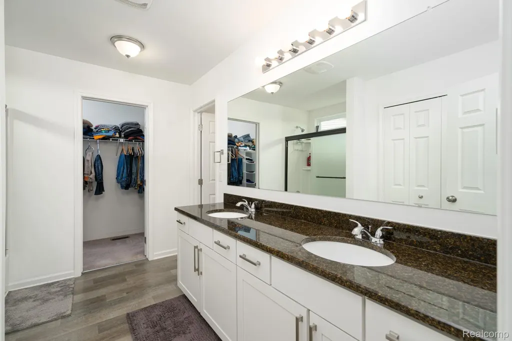 48904 Carnegie Way Macomb Township MI 48042